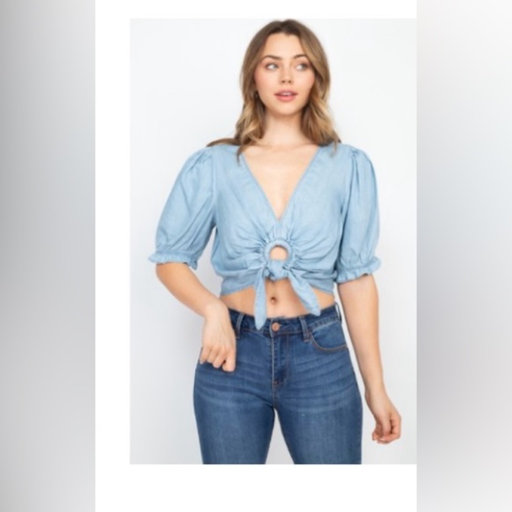 Crop top keyhole blouse